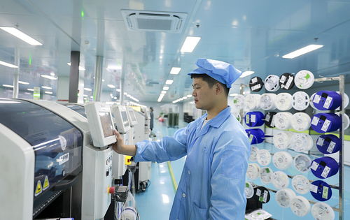 江西做對了什么 以新興能源技術研發(fā)推動商貿消費與招商引資雙萬億升級